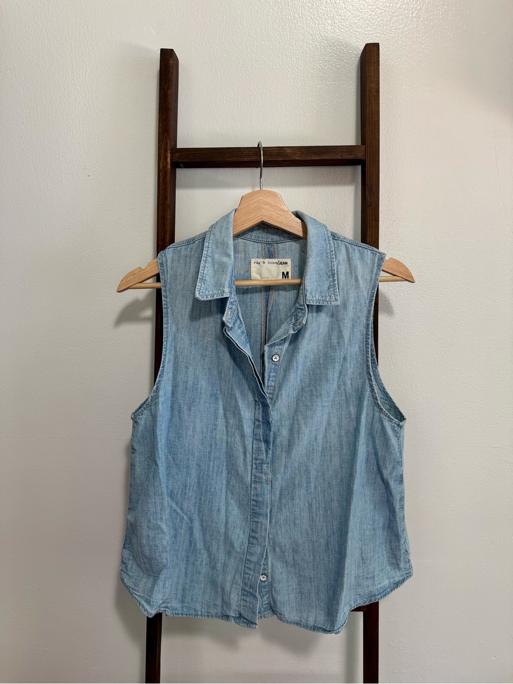 rag & bone Light Blue Sleeveless Chambray Button-Front Top